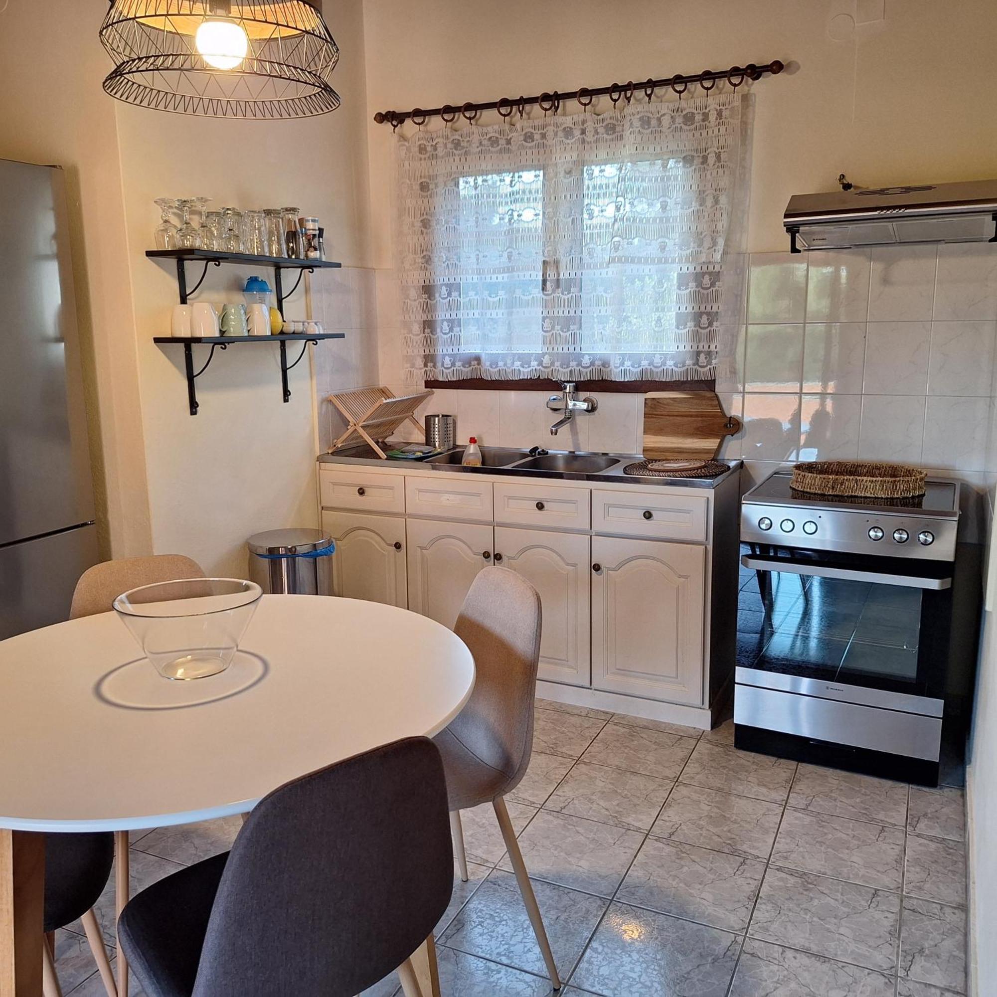 Areti Apartment Áfra 外观 照片